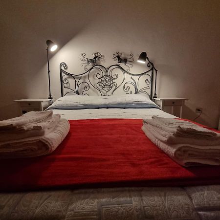 Sa Stiddiosa Guesthouse Gadoni Bagian luar foto