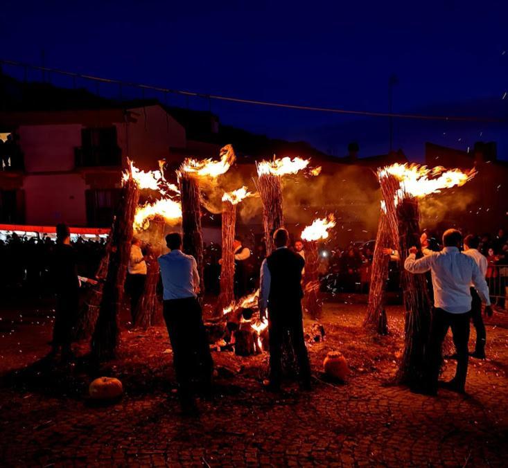 Sa Stiddiosa Guesthouse Gadoni Bagian luar foto