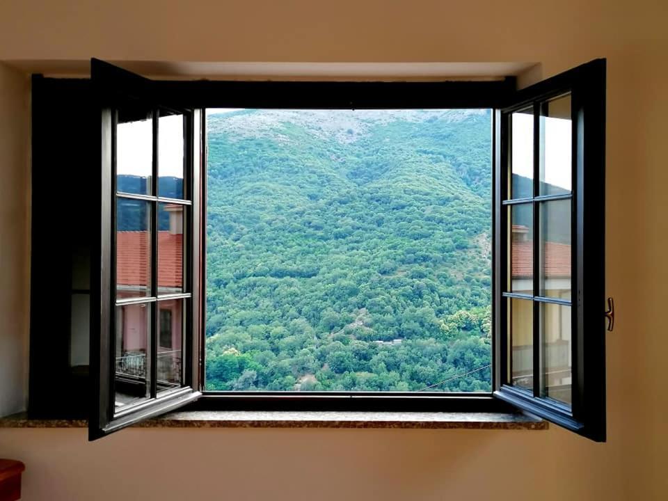 Sa Stiddiosa Guesthouse Gadoni Bagian luar foto
