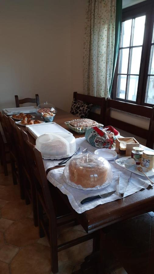 Sa Stiddiosa Guesthouse Gadoni Bagian luar foto